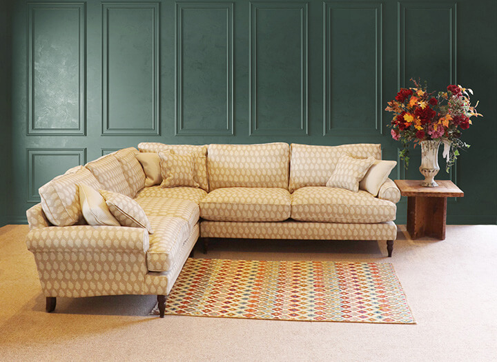 Cooksbridge RHF Corner Sofa in Cloth 21 Oak Leaf Beech